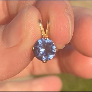 14KT YELLOW GOLD PURPLE SPINEL PENDANT